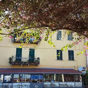 perla-nera.hotelitalianriviera.com/